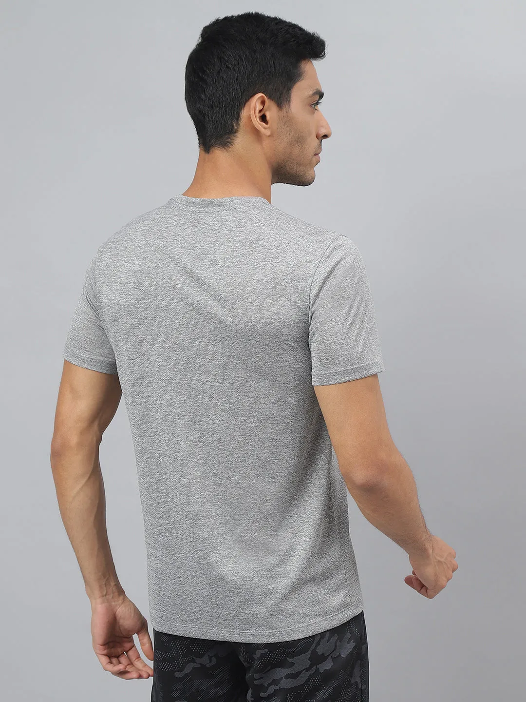 Alcis Men Grey Cationic Anti-Static Slim-Fit Round Neck Training T-Shirt