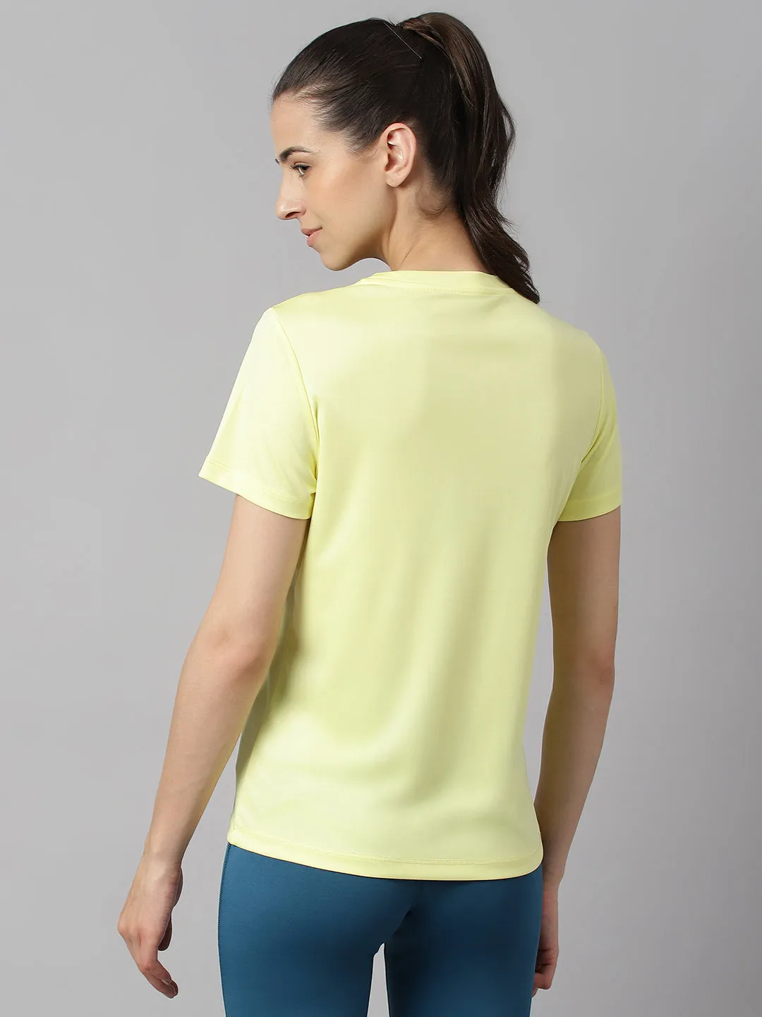 Alcis Women Printed Yellow Anti-Static Slim-Fit Round Neck Training T-Shirt