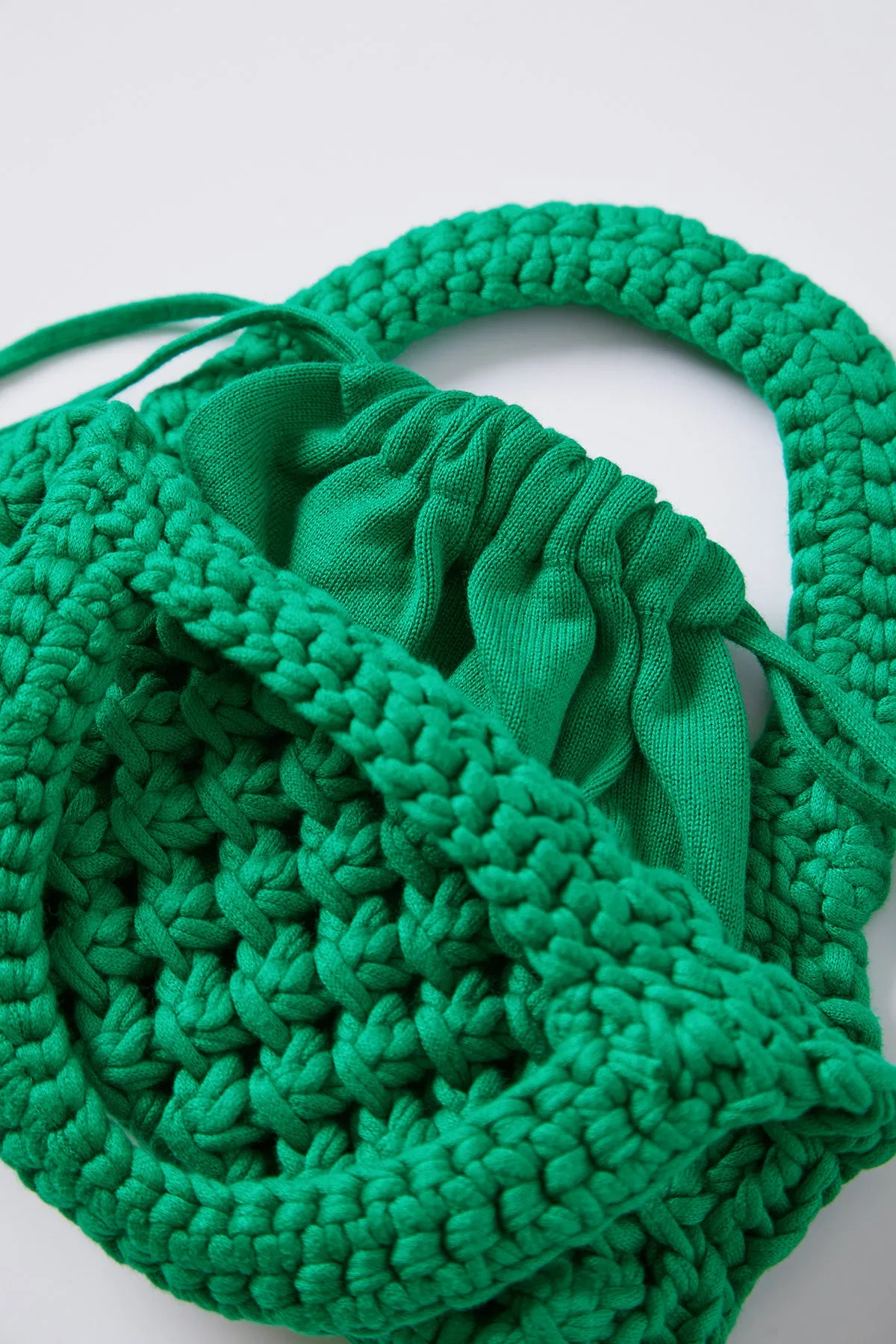 BENNIE CROCHET BAG