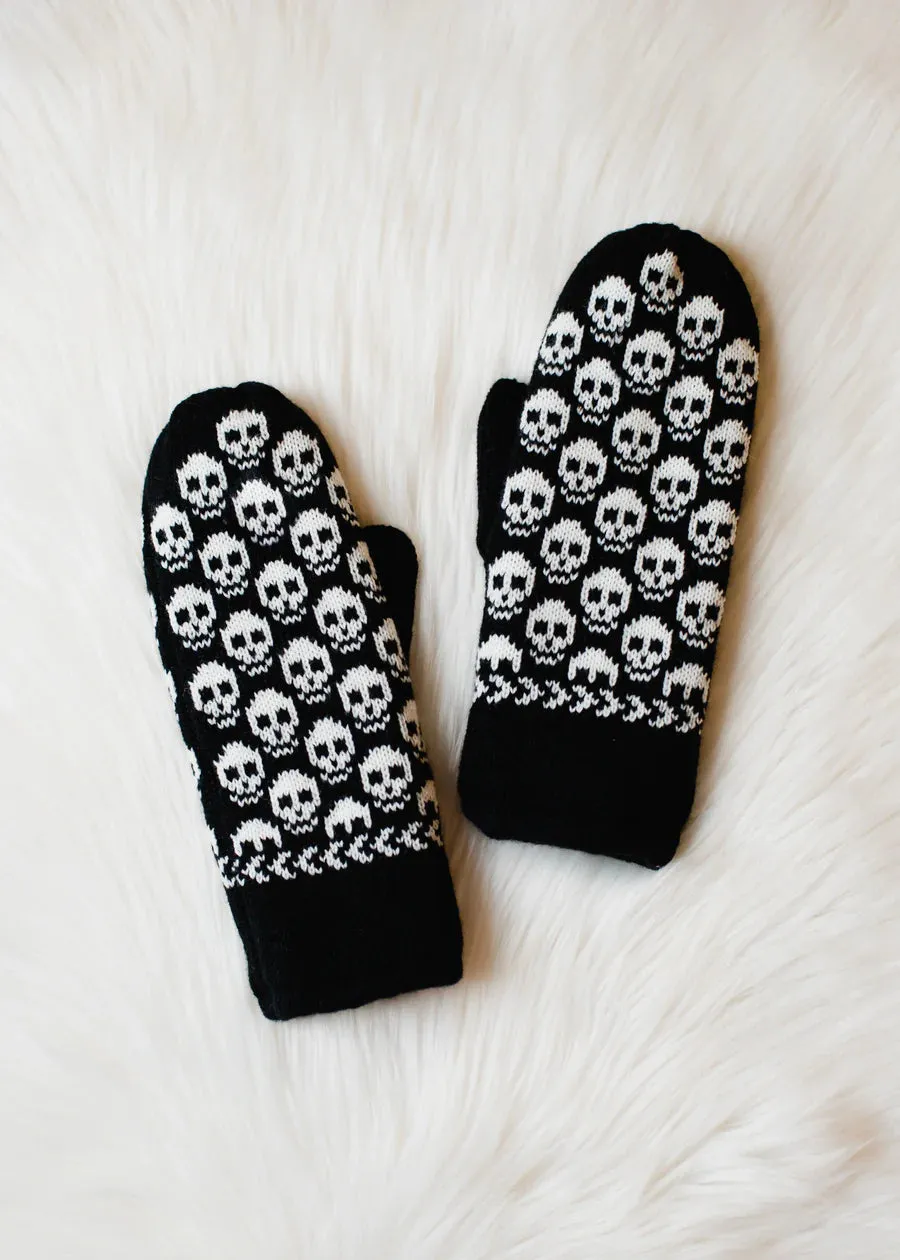 Black Skull Lined Cable Knit Mittens