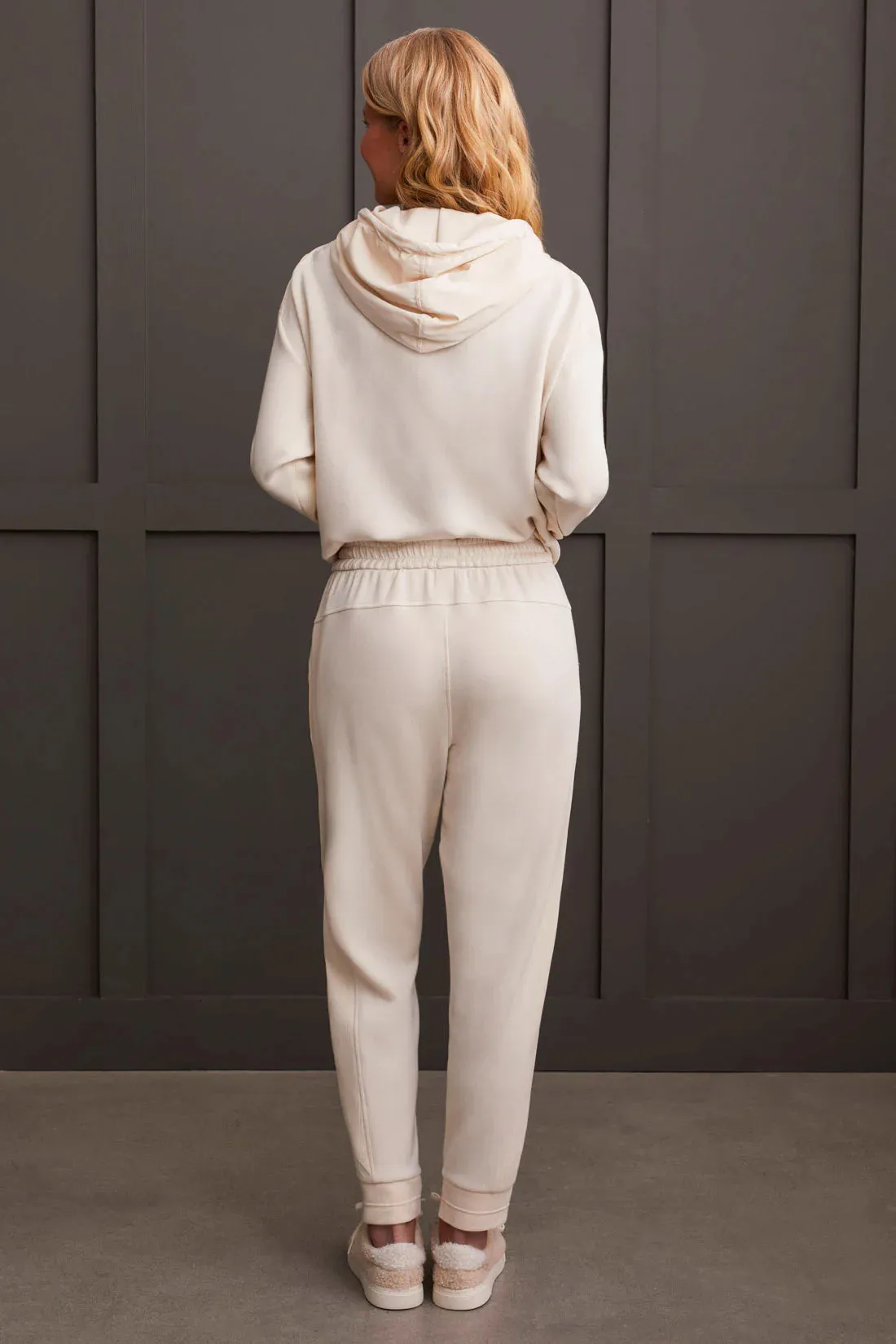 Eggshell Techno Lux Jogger