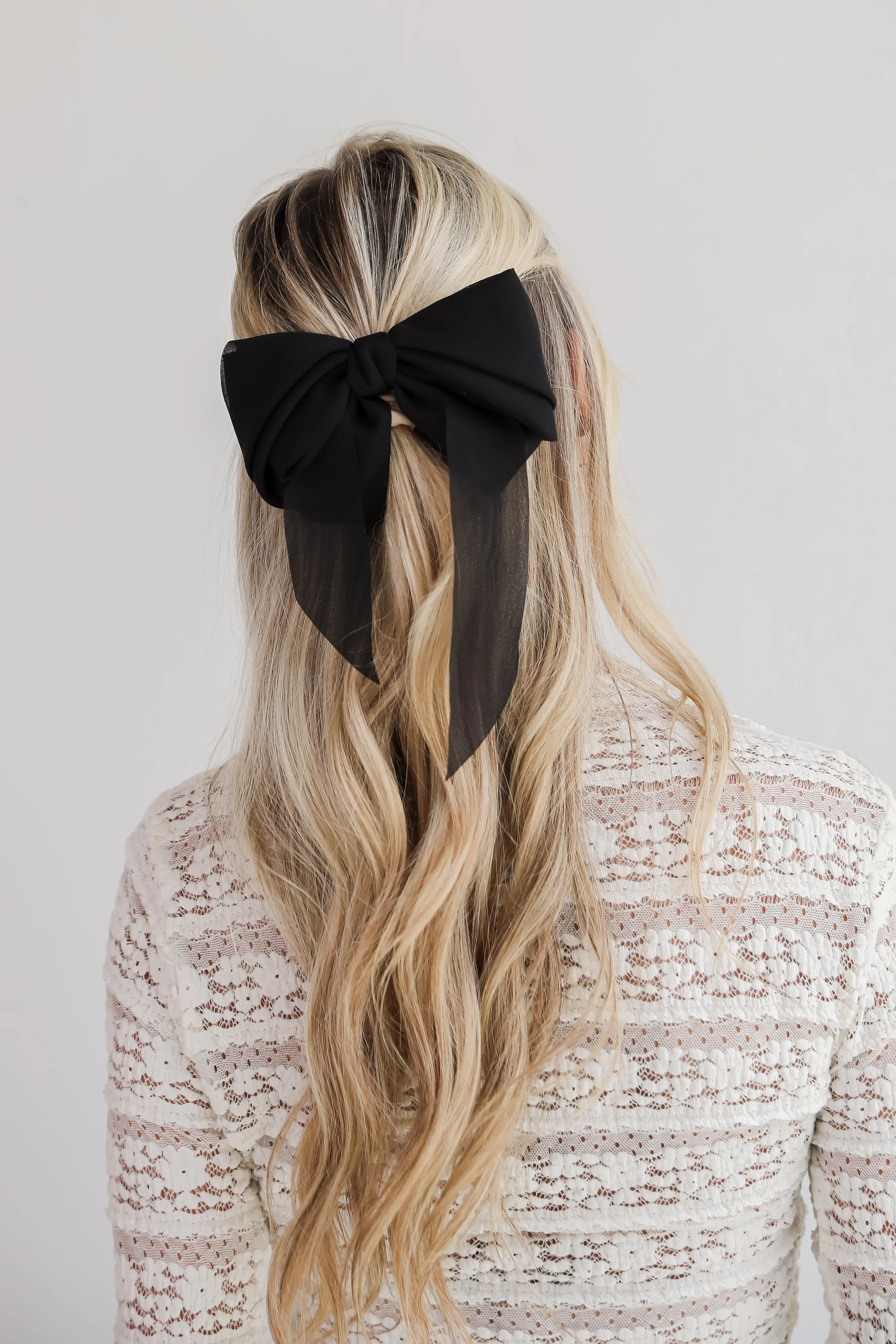 Luxe Poise Bow Hair Clip