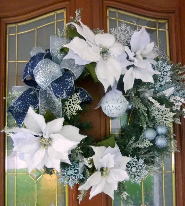 Poinsettia Wreath, Christmas Wreath, Christmas Decorations, Holiday decorations