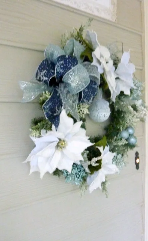 Poinsettia Wreath, Christmas Wreath, Christmas Decorations, Holiday decorations