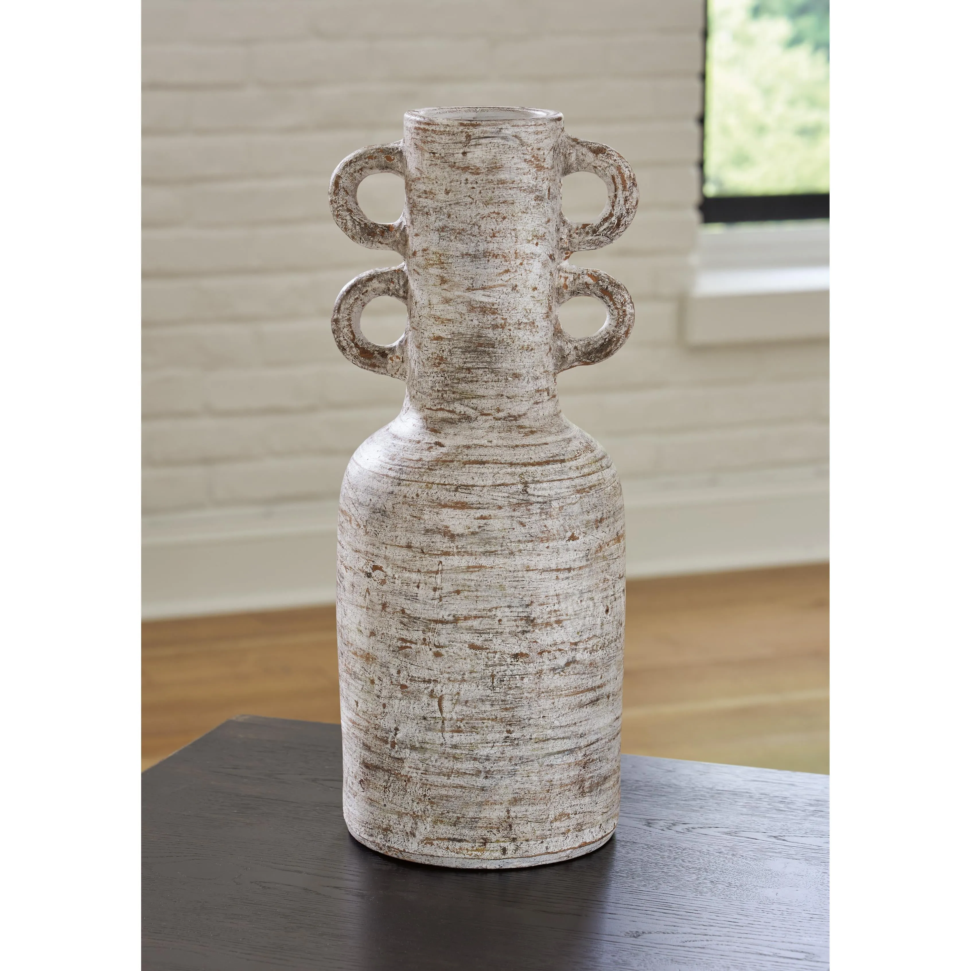 Signature Design by Ashley Wellbridge A2000609 Vase