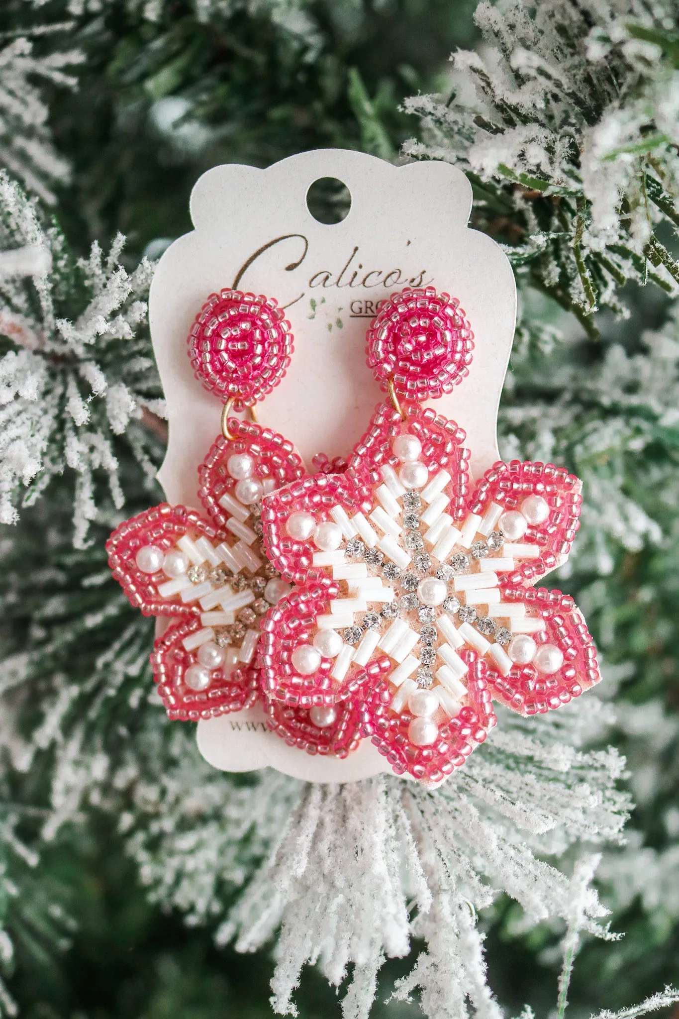 Snowflake Beaded Earrings (pink)