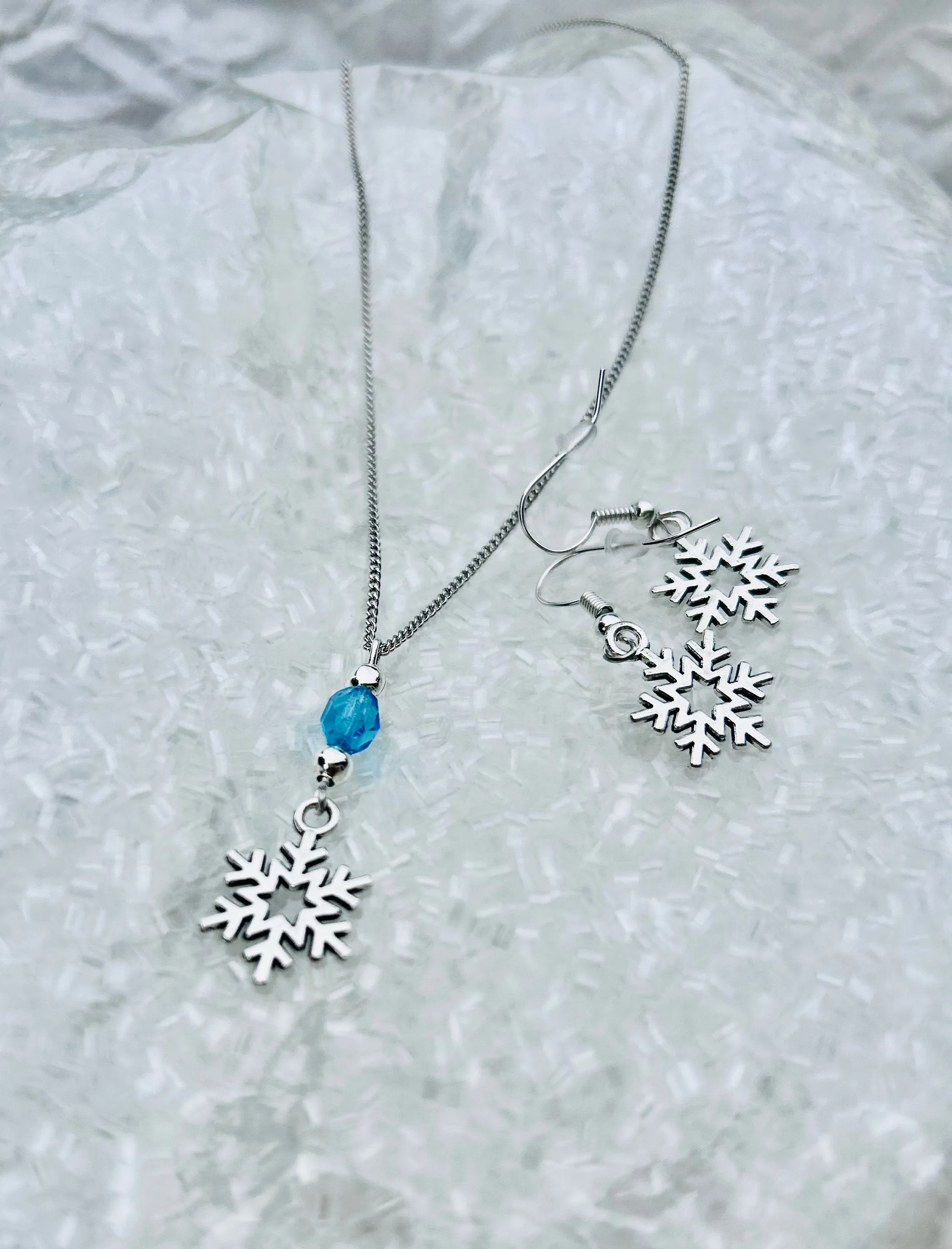 Snowflake jewellery gift set | Blue Snowflake beads | Christmas | Birthday gift | Stocking Filler pendant | Dainty | Snowflake Earring