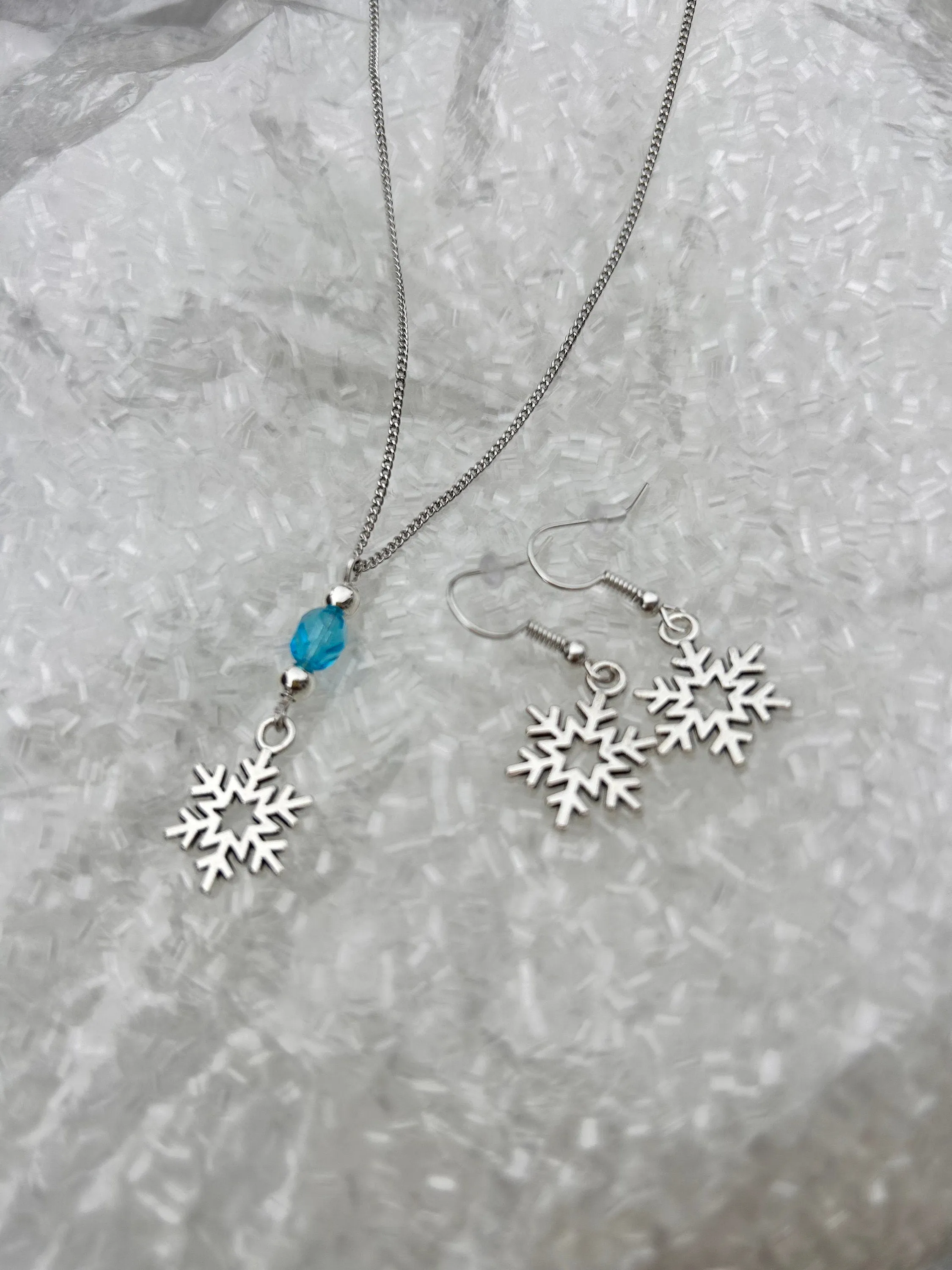 Snowflake jewellery gift set | Blue Snowflake beads | Christmas | Birthday gift | Stocking Filler pendant | Dainty | Snowflake Earring