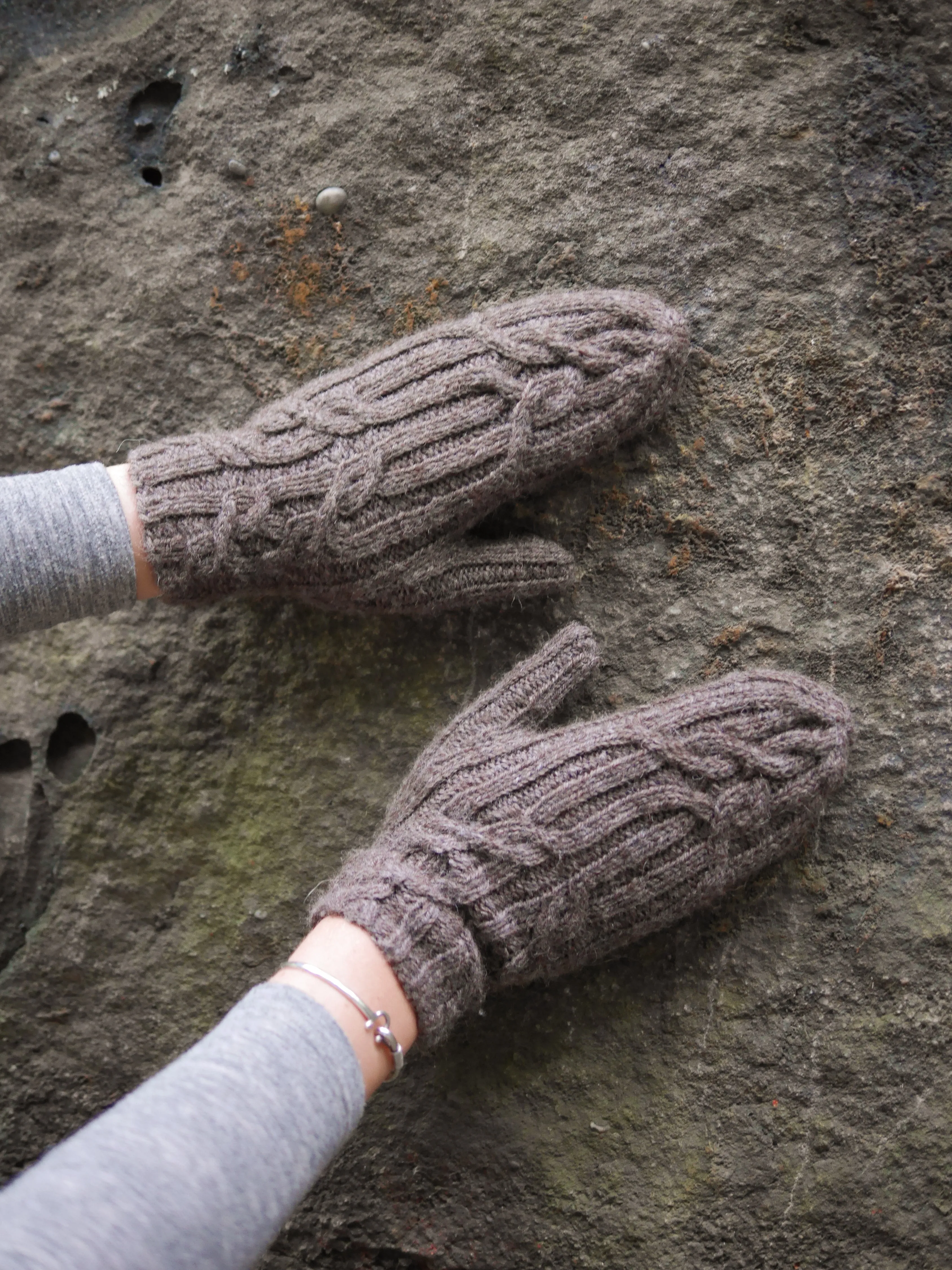 Snowplough Mittens <br/><small>knitting pattern</small>